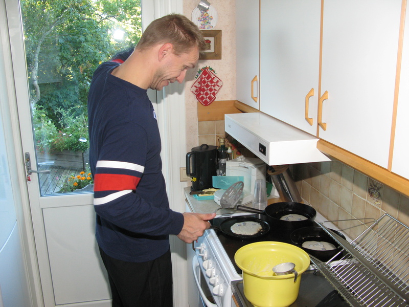 Saturday morning rise and shine. The Swedish chef in action!